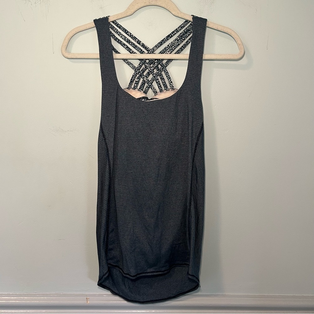 Lululemon Turquoise Blue Wild Racer Back Tank with Built in Bra Size 4